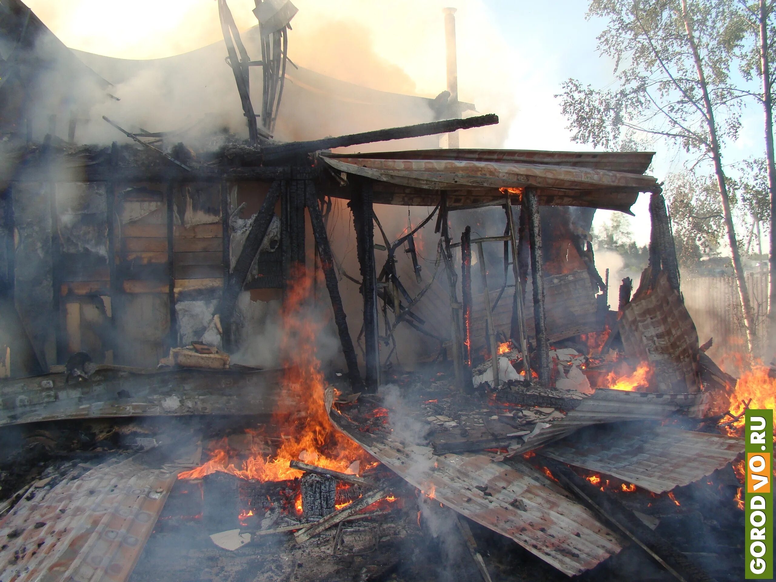 Пожар. Пожар в Сосновке Вологодский район. Пожары в поселке Подюга.