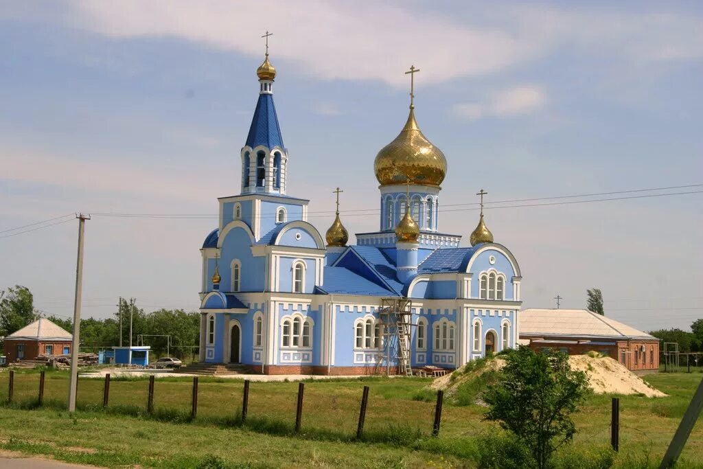 Дивное ставропольский край. Церковь Дивное Ставропольский край. Церковь село Дивное Ставропольский край. Село Преградное Ставропольский край Церковь. Церковь село Рагулях Ставропольского края.