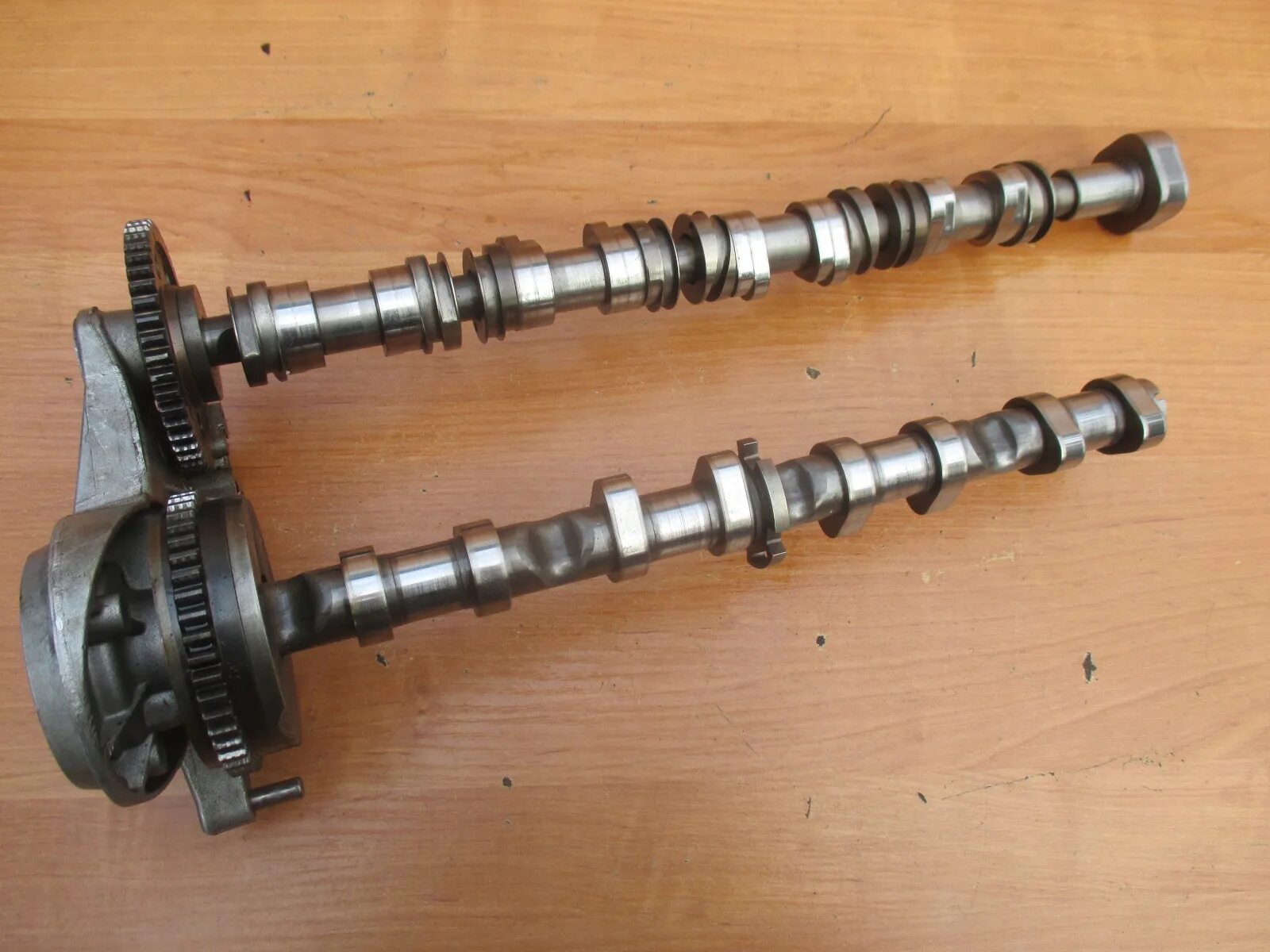 1.4 tsi распредвалы. 06h103373k. распредвал ауди 1.8 tfsi. крышка распредвалов tsi 1.8 артикул.