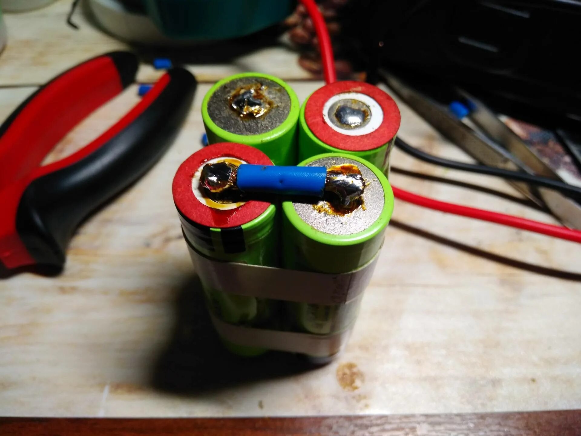 Переделка аккумулятора шуруповерта 12 v. Шуруповерт на литий li-ion 18650. переделка аккумулятора шуруповёрта 14.4v. переделка шуруповёрта на литиевые аккумуляторы 14.4 деволт. переделка аккумулятора шуруповёрта 12 v на li-ion.