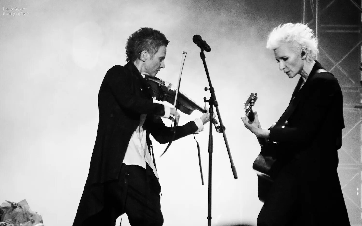 диана арбенина и сурганова. диана арбенина и светлана сурганова поцелуй. диана арбенина и светлана сурганова. ночные снайперы светлана сурганова. светлана сурганова и ольга гусева.