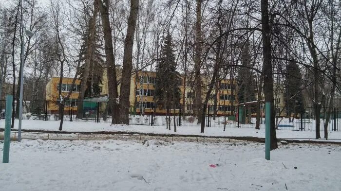 Школа имени маршала чуйкова москва. Школа имени маршала чуйкова васильцовский стан. И чуйкова. Москва ул фёдора полетаева 2к6. Детский сад имени чуйкова на федора полетаева 36 москва.
