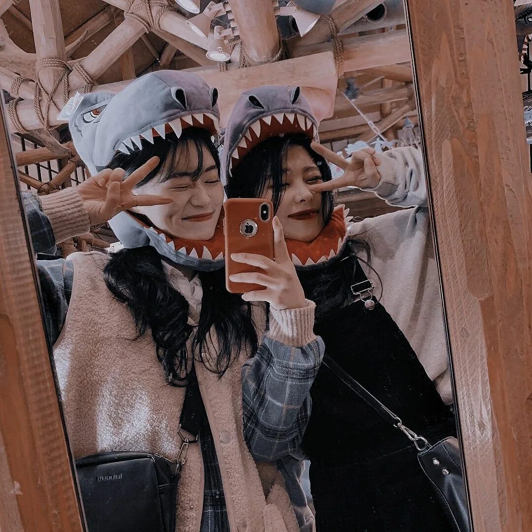 Как в корее обращаются к младшим девушкам. Обращения на корейском к людям. Ольчжан субкультура. Корейские слова. Корейские обращения.