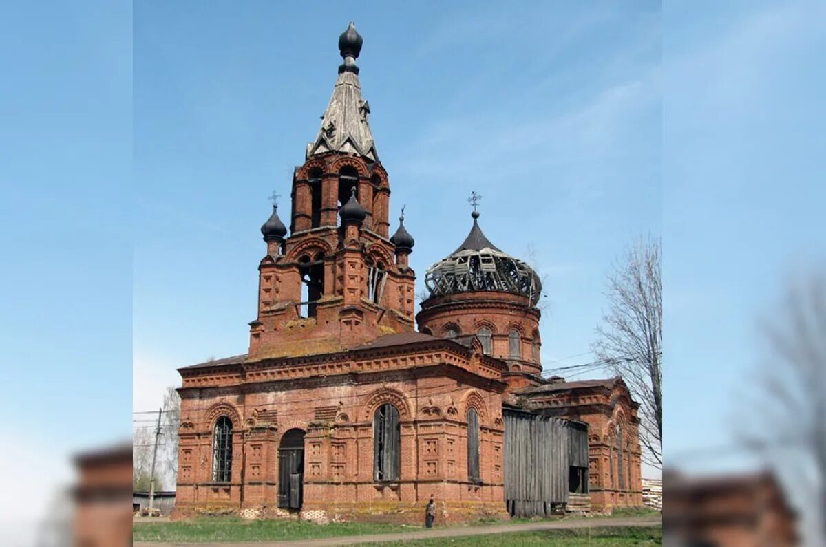 Восстанавливающие храмы россии. Село Лум Яранского района Церковь.