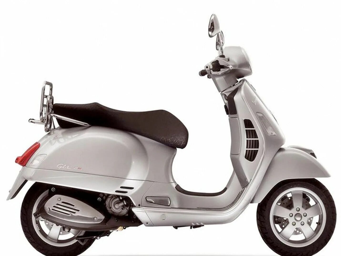 Скутер 0. Vespa GTS 250. Vespa GTS 250i.e.. Vespa 125 cc Scooters 2023. Vespa мотороллер 250.