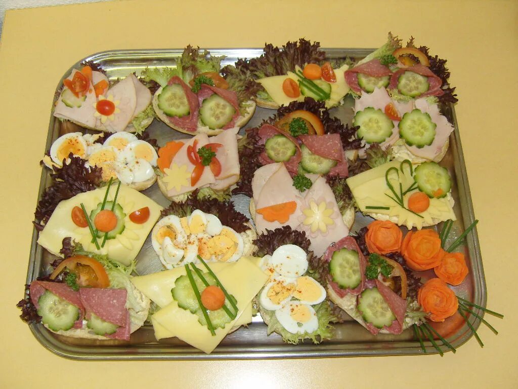 меню на праздничный стол на быструю руку. накрыть стол на скорую руку. домашний праздничный стол. быстро и красиво накрыть стол. тарталетки sfoglia torino.