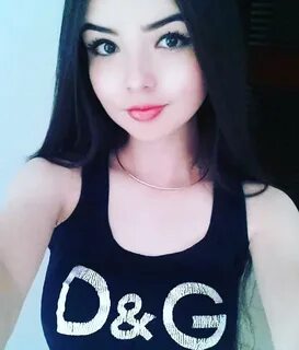 Porno fotosuratlarda katta kalçalar