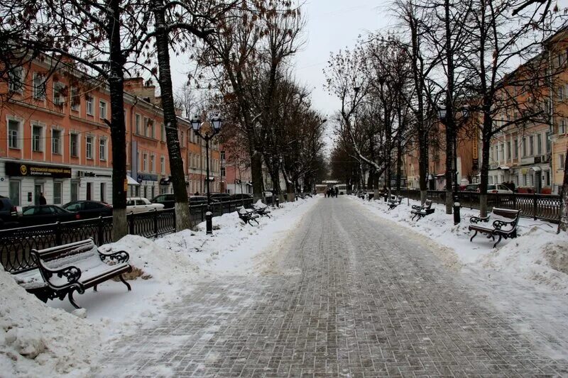 Трехсвятская москва. Бульвар Радищева Тверь зима. Тверь улица Трехсвятская Радищева. Трёхсвятская улица Тверь зима. Тверь аллея Радищева.