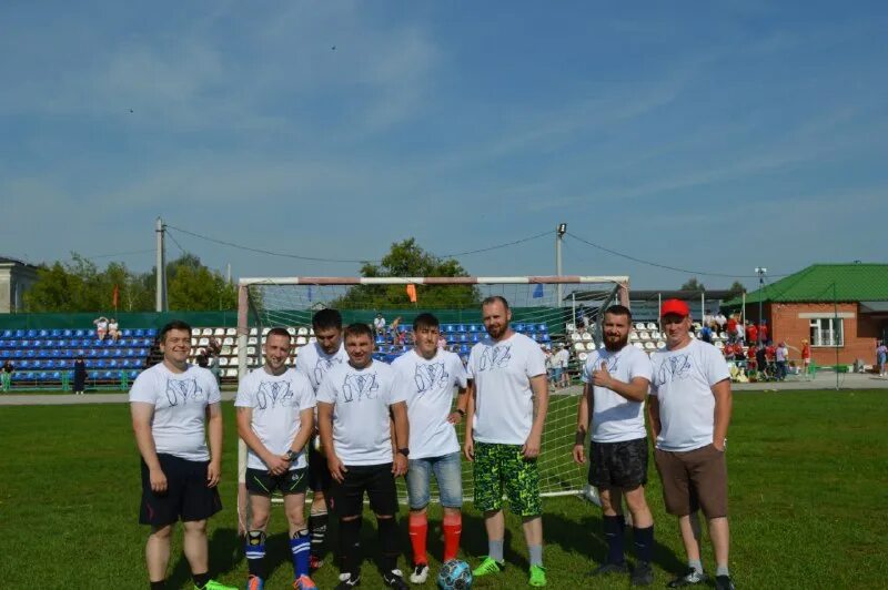 Детская поликлиника куйбышев нсо. Куйбышевская больница нсо улица володарского 61. Куйбышевская црб. Травников в куйбышеве новосибирской. Куйбышевская црб.