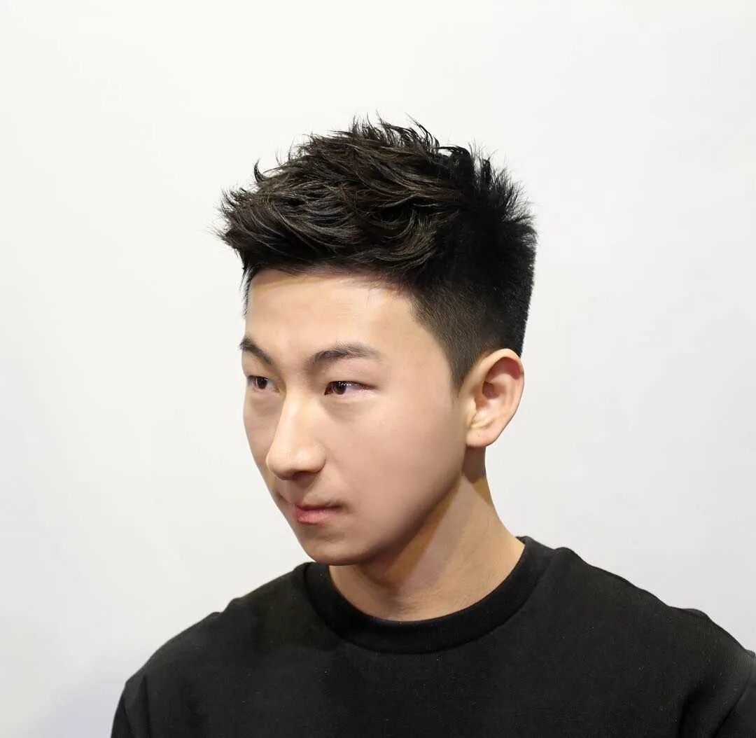 Азиатские стрижки мужские. Кореан Хаиркат. Haircut korean short стрижка мужская. Мужские стрижки азиатов. Прически для азиатов мужские.