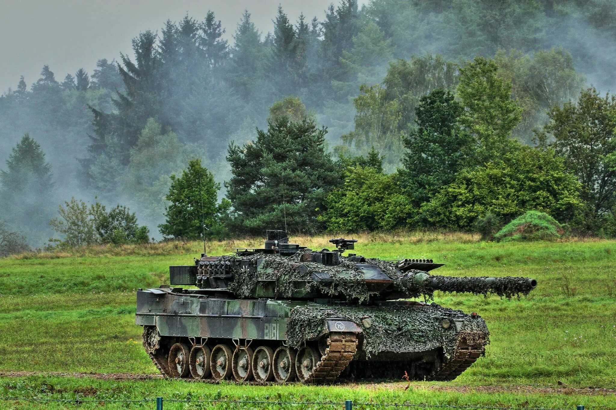 Танк леопард. Танк Leopard 2a6. Leopard 2a6 Финляндии. Леопард 2а4.