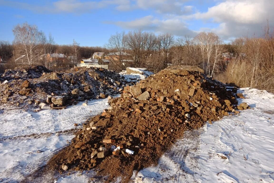 овраг с водой. склон чарду чувашия. в овраге за поселком почва была. в овраге за поселком почва была. бузинный овраг.
