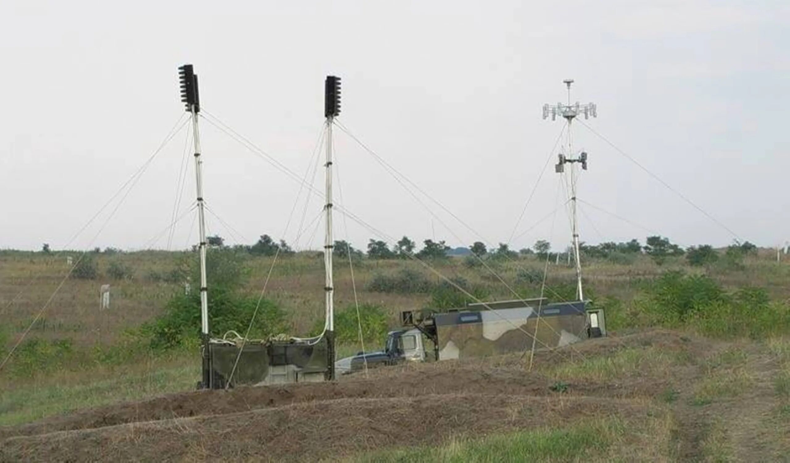 Включи военная станция. Станция РЭБ 330. РЭБ житель р-330ж. Станция РЭБ житель. Комплекс РЭБ Р-330.