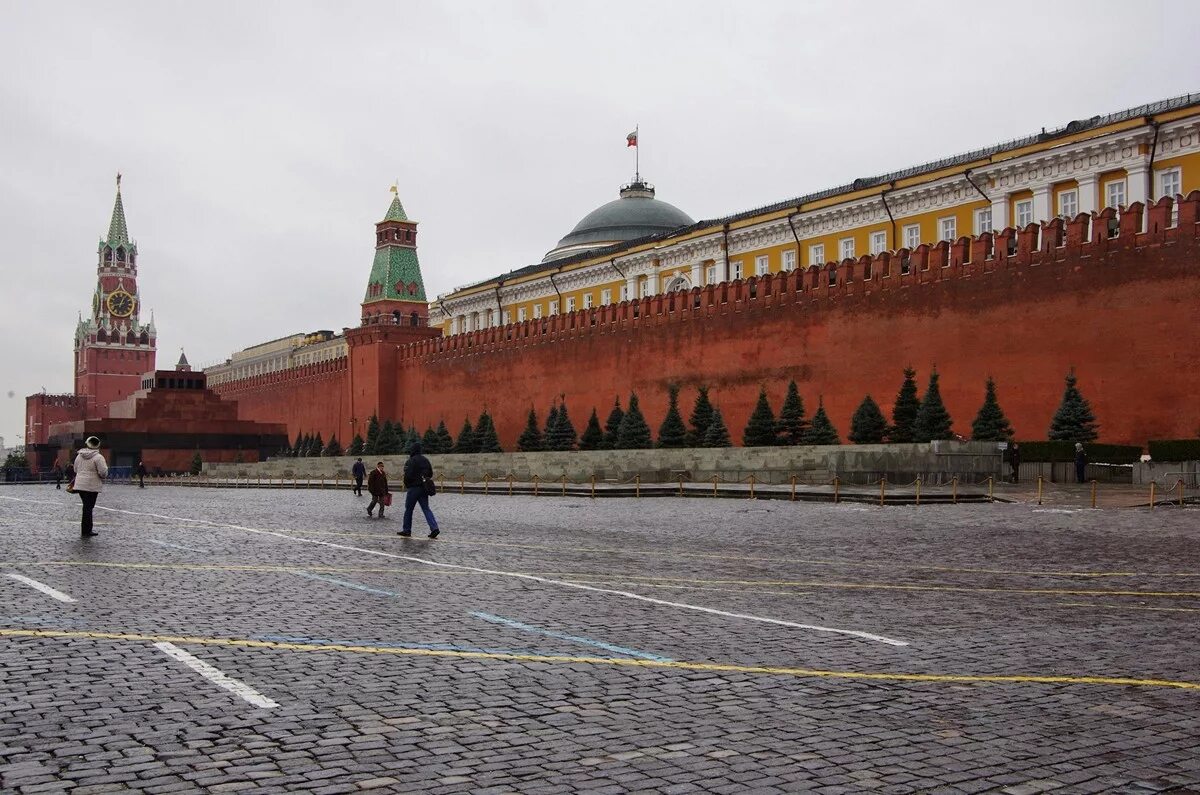 Город стена красная. Красная площадь стена Кремля. Ограда Московского Кремля. Кремлевская стена Москва.