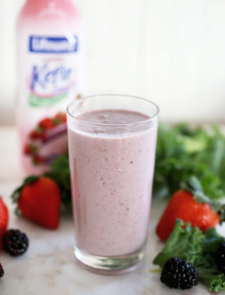 Напитки смузи smoothie. Славмо йогурт. Йогурты из лесных ягод. Творог с йогуртом. Кефир ягодный.