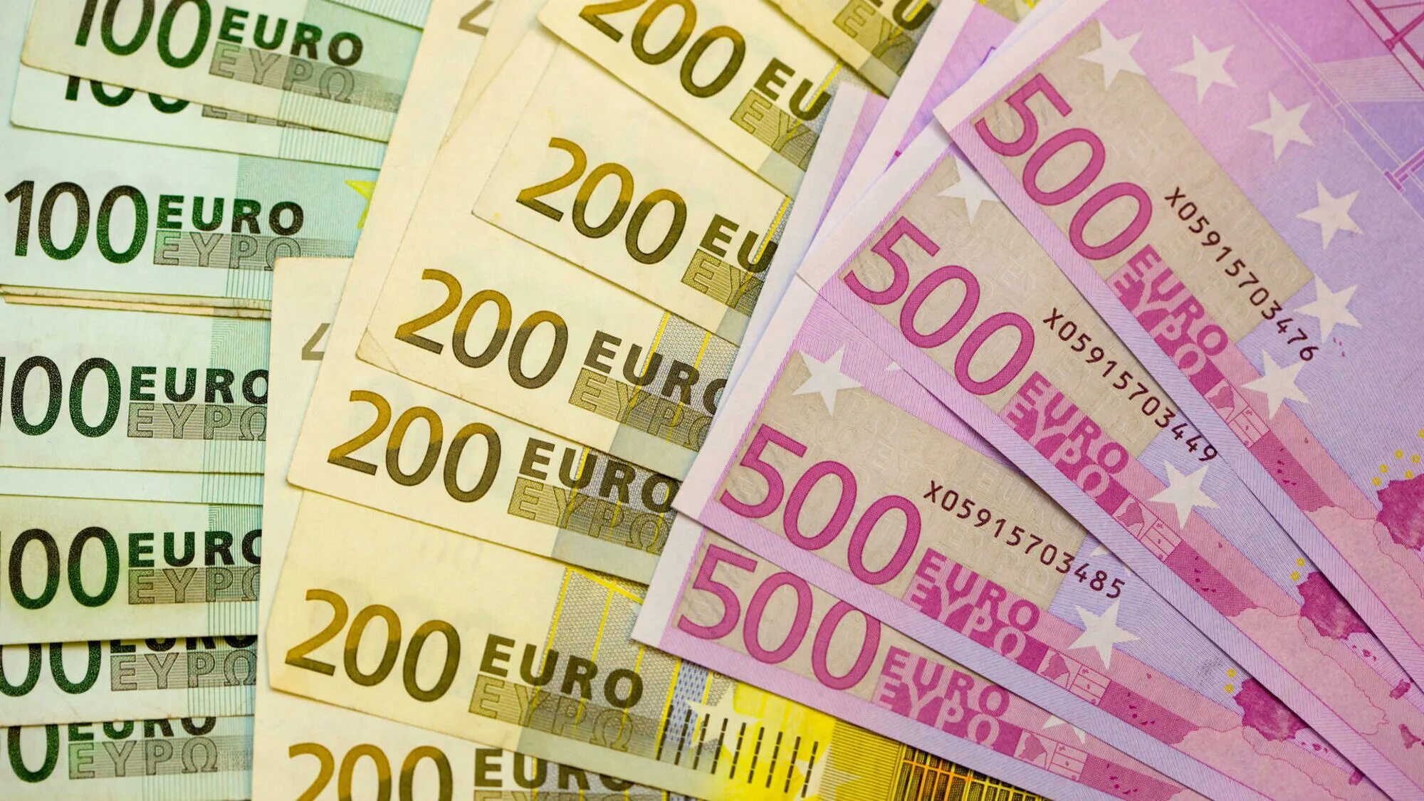 Евро. Деньги евро. Деньги евро 200. 1000 Евро.