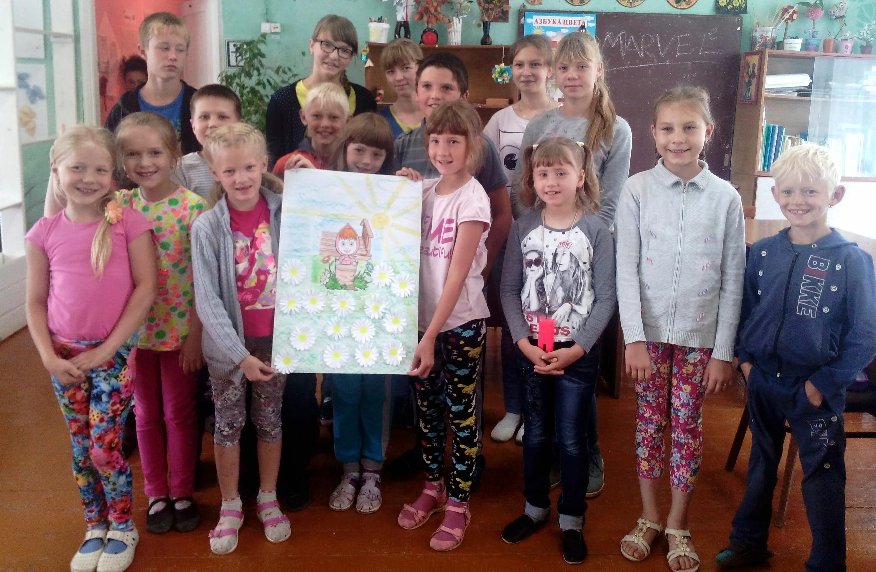 Выставка детского творчества цветы. Библиотека тербуны. Дополнительное внешкольное образование. Центр внешкольной работы с детьми. Центр внешкольной работы с детьми.