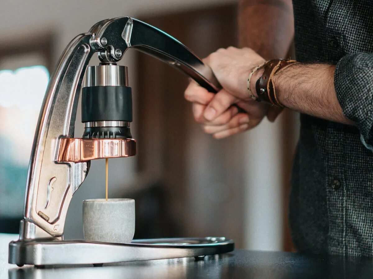 Signature espresso. Эспрессо машина flair. кофеварка ручная эспрессо flair. ручная эспрессо машина flair. механическая кофеварка flair espresso.