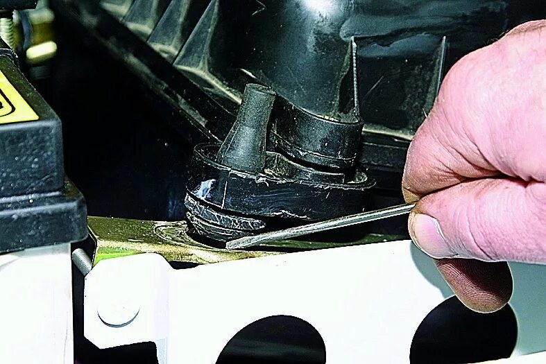 крепление корпуса воздушного фильтра нива 21214. воздуха нива 21214. датчик воздуха нива 21214.