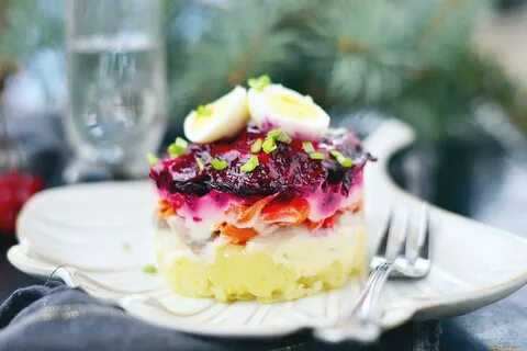 Оливье и селедка под шубой
