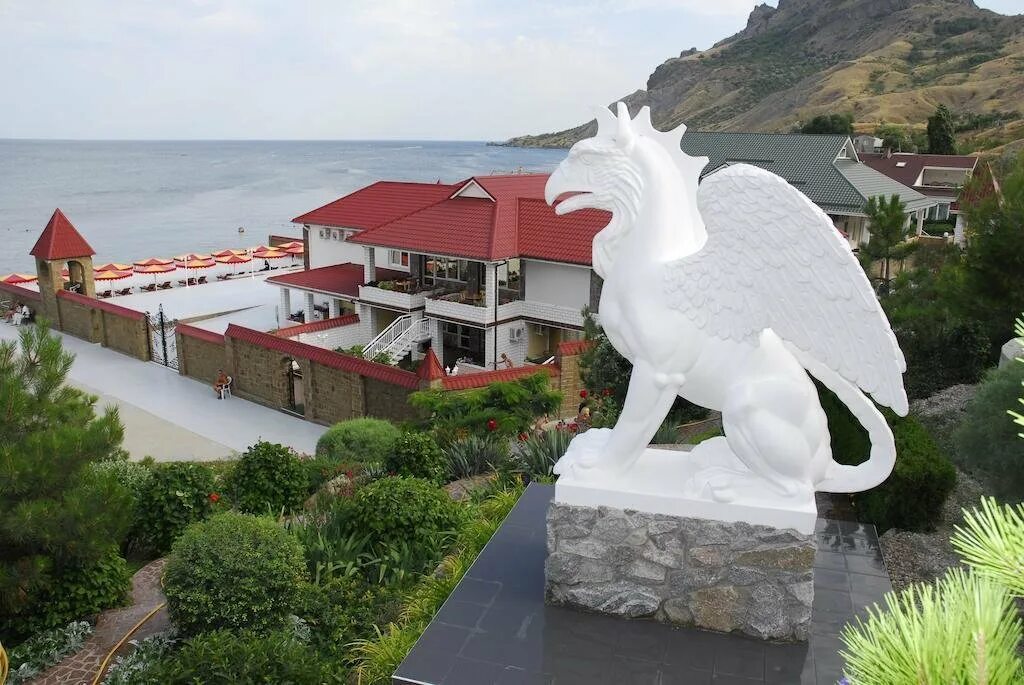 белый грифон крым. отель грифон коктебель. отель грифон коктебель. белый грифон. белый грифон коктебель.