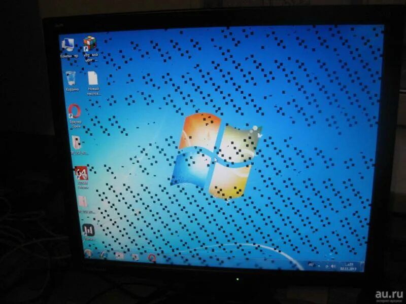 Артефакты видеокарты. Артефакты на мониторе. Артефакты на экране монитора. Квадратики на экране монитора. Черные квадратики на экране