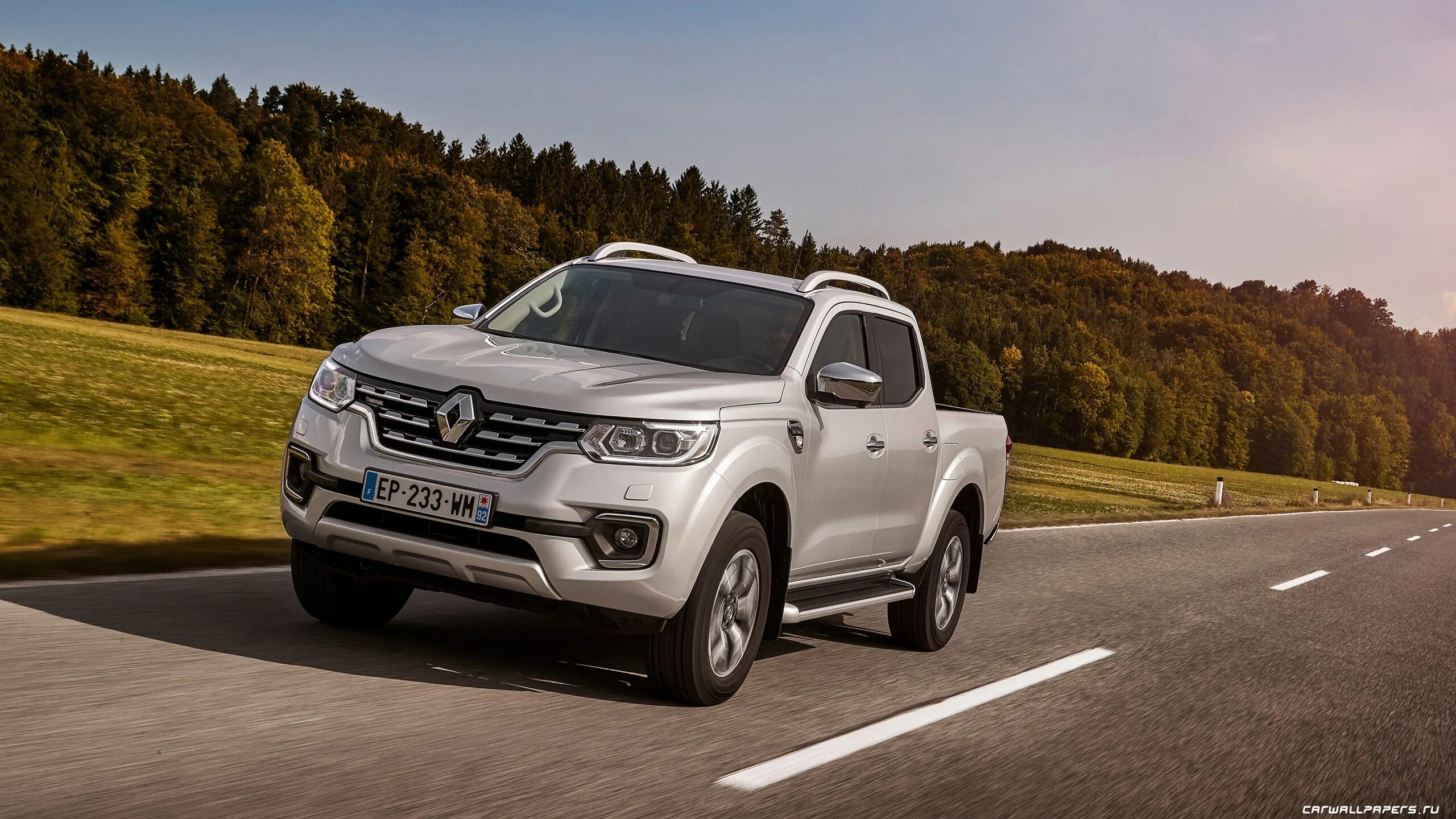 Рено 2017 год. Renault Alaskan 2017. Рено Аласкан 2018. Mercedes x class Renault Alaskan Nissan Navara. Рено Аласкан интерьер.