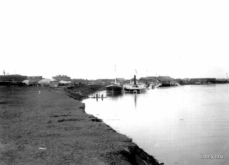 Остров ирбит. Воскресенская церковь ирбит. Город ирбей. Древний город в тюменской области ирбит. Численность населения ирбей красноярский край.