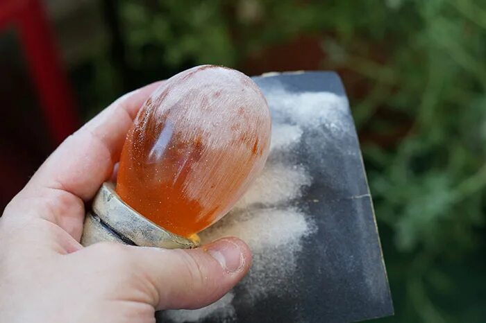 Эпоксидная смола шлифовка полировка. Шлифовка стола из эпоксидной смолы. Полировка изделий из эпоксидной смолы. Шлифовка изделий из эпоксидной смолы. Шлифовка и полировка изделий из эпоксидной смолы.