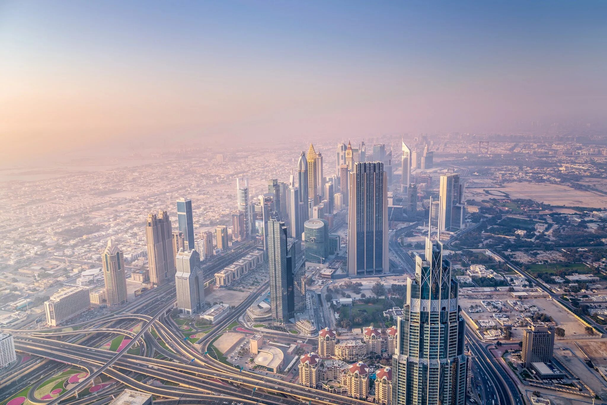 Uae cities. Бурдж Халифа. Небоскребы Дубая. Небоскребы Дубай ОАЭ. Башня Бурдж Халифа в Дубае.