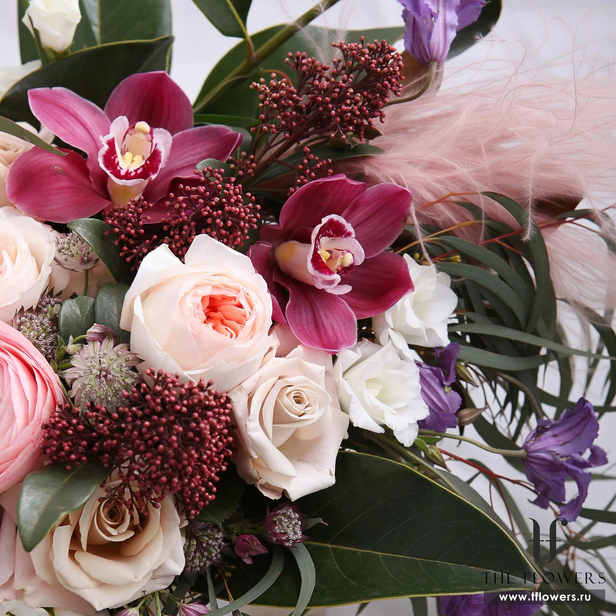 красивый букет цветов. огромный букет белых роз. красивые большие букеты. шикарный букет роз. букет с орхидеей.