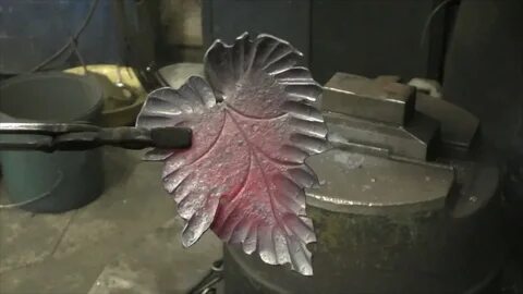 Изготовленным из листа