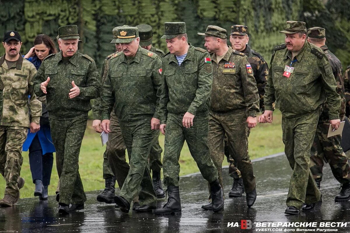 Форма рф 2014. Военная форма армии РФ 2023. Новая Полевая форма Российской армии 2023. Полевая форма белорусской армии. Полевая форма вс РФ 2020.