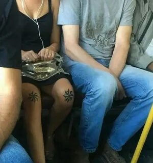 Садись с ней