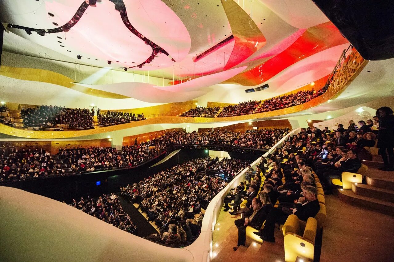 Вместимость самых больших концертных залов. Philharmonie de Paris залы. Paris Philharmonie. Зал филармонии Париж. Париж - комплекс концертных залов..