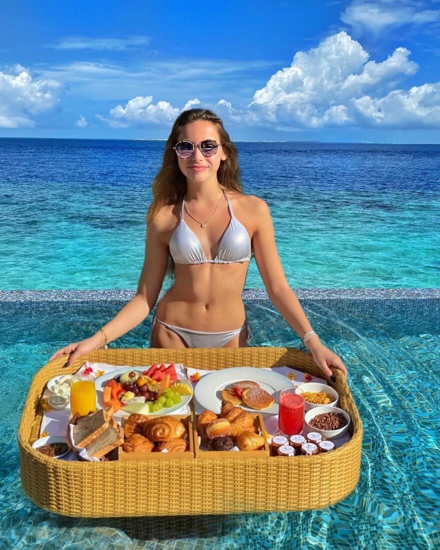 тоня худякова. дочь клипмейкера худякова тоня. тони худяковой. тони худяковой. тони худяковой.