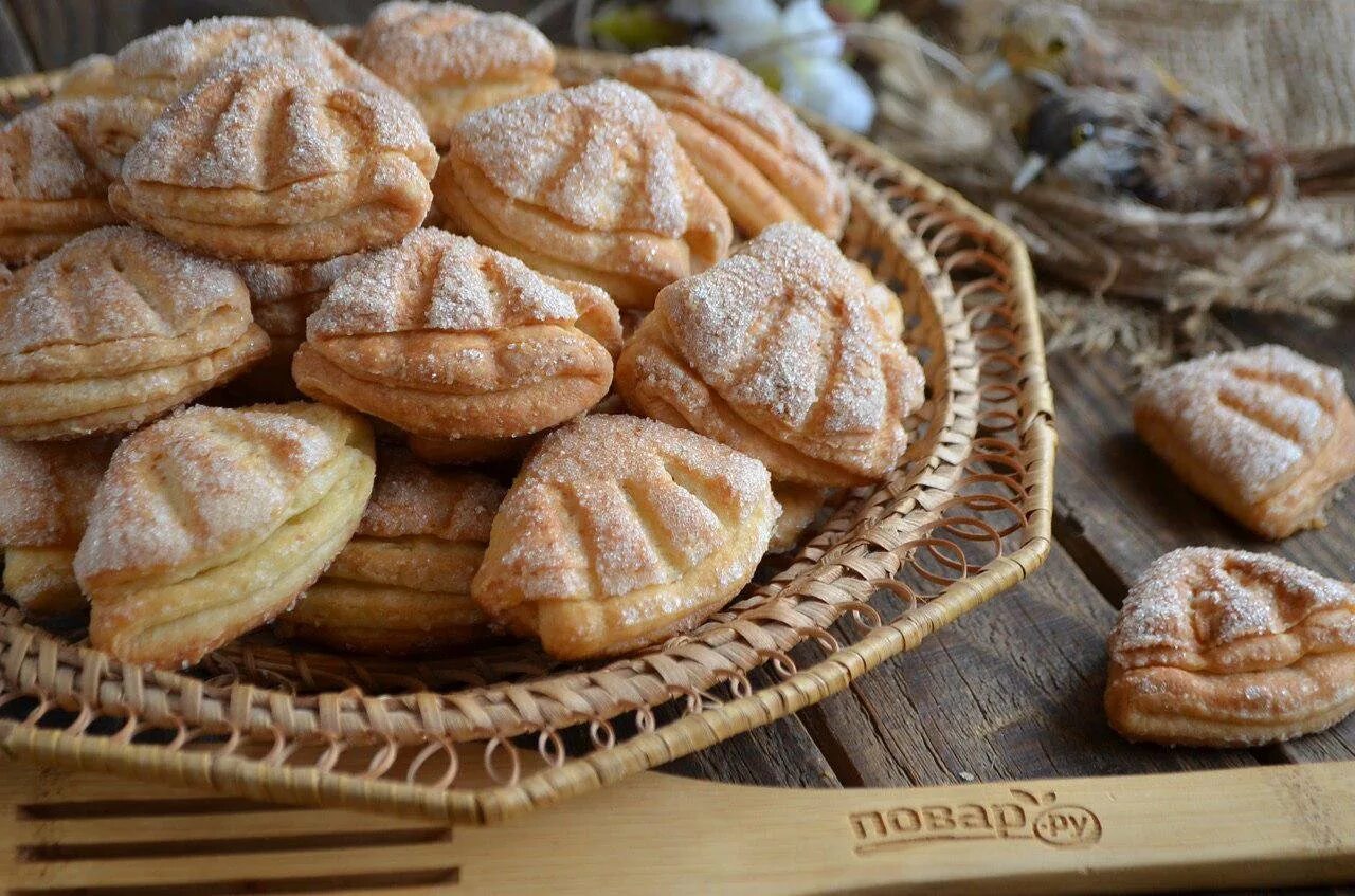 лепешки на сметане. мягкое яблочное печенье.