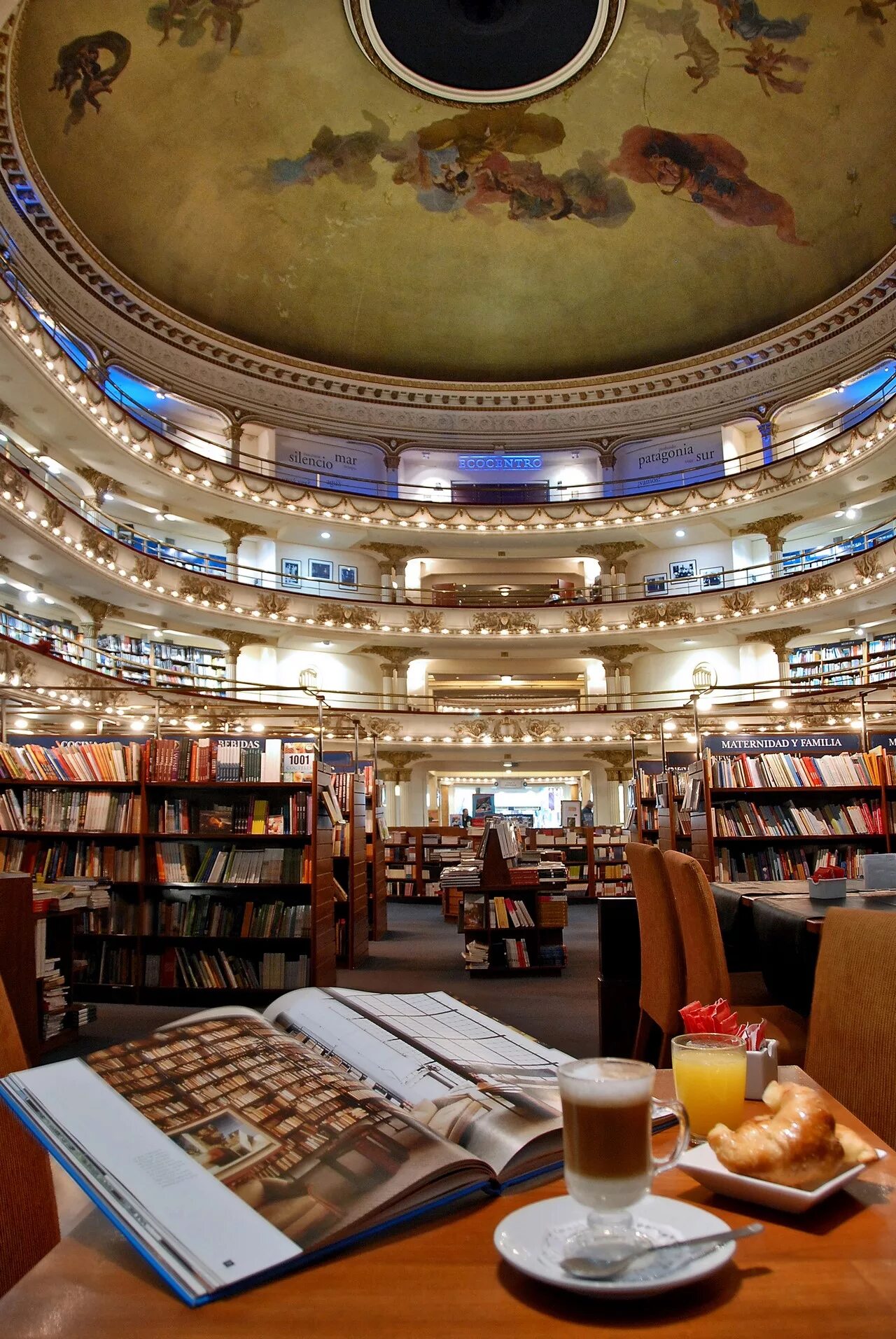 El Ateneo Grand Splendid в Буэнос-Айресе, Аргентина. Книжный магазин el Ateneo. Книжный магазин в Буэнос Айресе. Библиотека в Буэнос Айресе. Красивый книжный магазин в москве