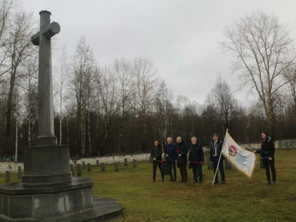 1 мая в архангельском. Кузнечевское кладбище Архангельск. Архангельск братство северных конвоев. Архангельское кладбище. Архангельск день Победы.