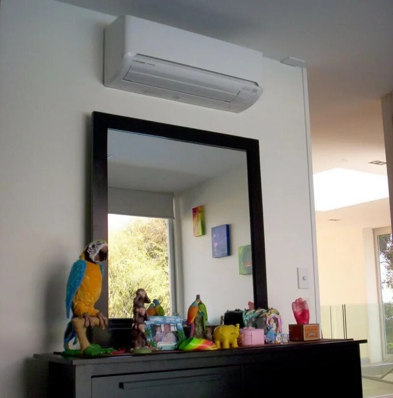 Split room air conditioner