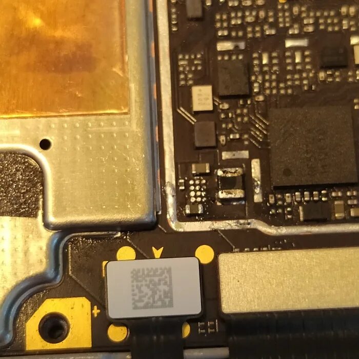 что если телефон выключился и не включается. перепрошивка xiaomi. сенсорная кнопка на honor 20. заводские настройки на сяоми. редми нот 9 про кнопка включения.