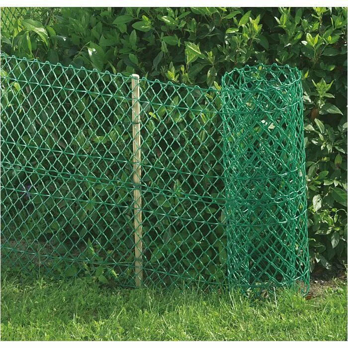 Сетка для забора пластиковая размеры и цена. Забор из садовой сетки. Забор из пластиковой сетки. Забор из пластиковой четки. Декоративный забор из сетки.