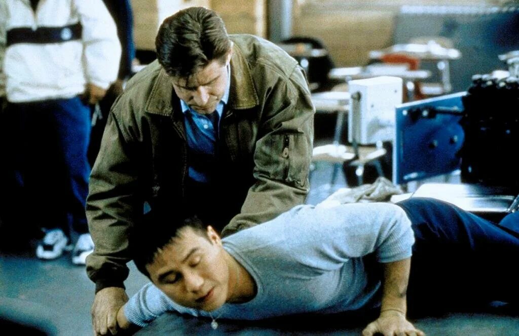 Последний урок фильм 2008. Последний фильм 1998. The substitute 2 фильм. Замена 2 последний урок. С двух последних уроков.