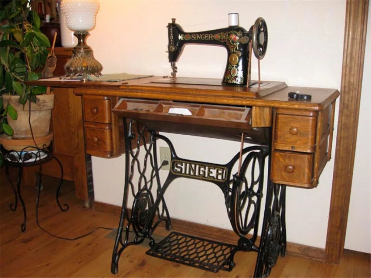 Швейная машинка Singer Зингер. Швейная машинка Зингер 1850. Машинка Зингер ножная. Швейная машинка Зингер а867968.
