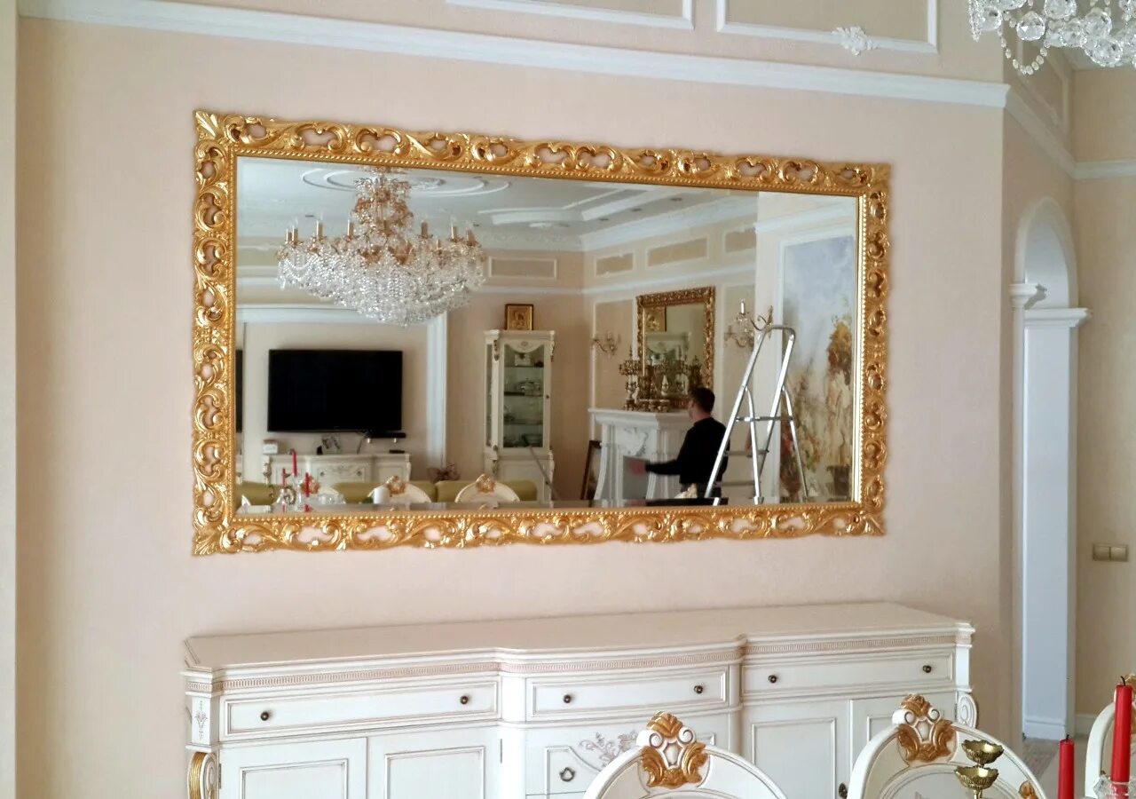 Обои багетом. Напольное зеркало Флавио Artisan Ivory/ra02. Зеркало в багете. Зеркало в багете в интерьере. Зеркало в багетной раме.