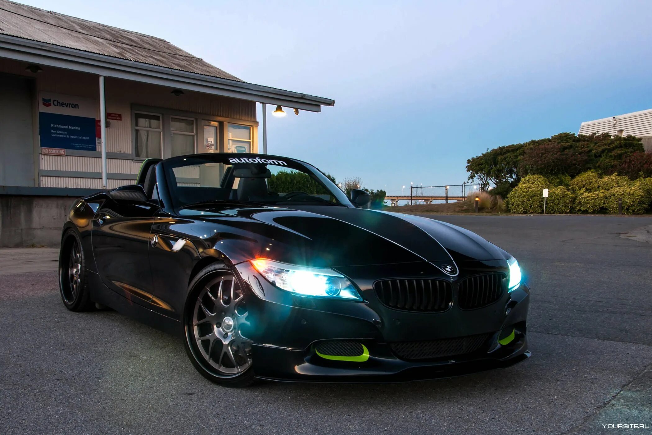 Самые крутые подборки. BMW z4 черная. Машина BMW BMW z4 Tuning. BMW z4 зеленая. BMW z4 Convertible Black.