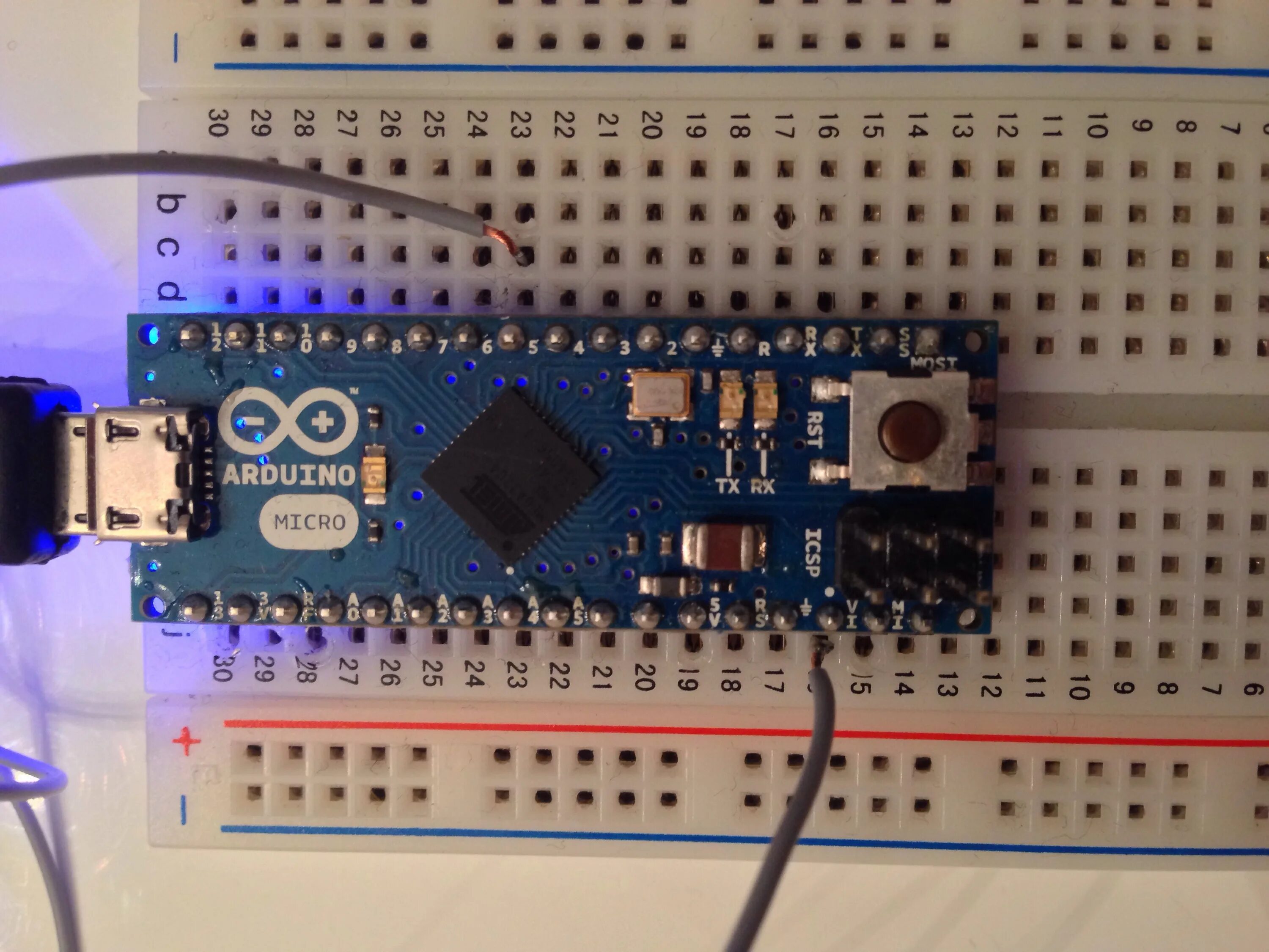 Ардуино микро. Ардуино Micro. Arduino Nano vs Micro. Ардуино нано микро. Arduino Nano контроллер клавиатуры +8816.