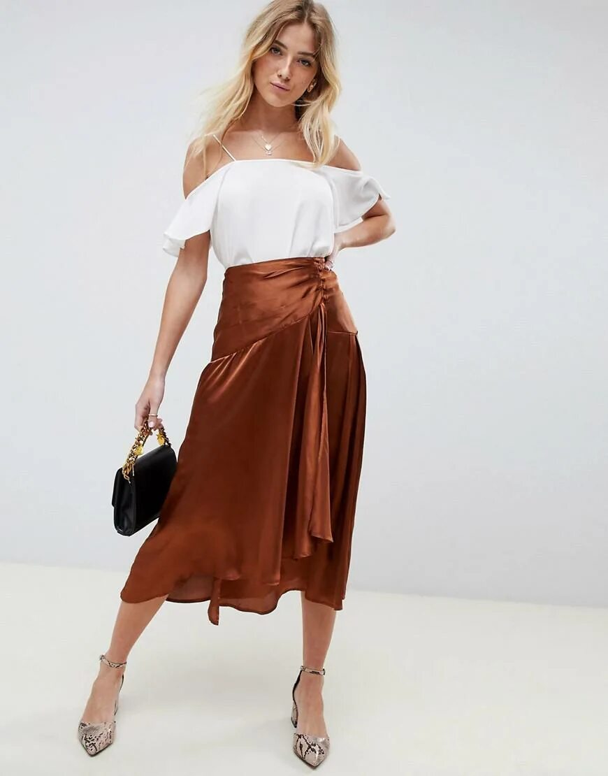 Атласная юбка купить. ASOS Design атласная юбка миди. Satin Midi skirt юбка. Атласная юбка миди. Шелковая юбка миди.