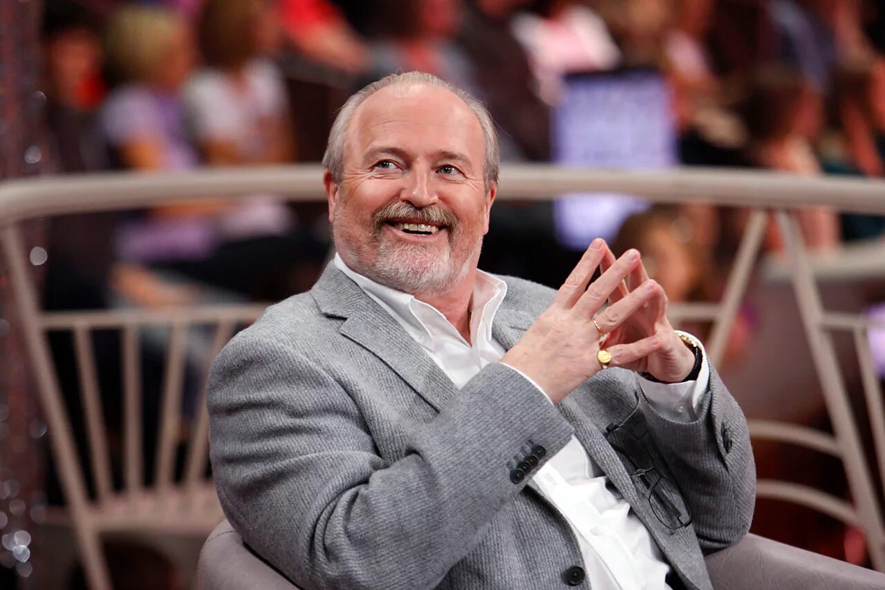 известные личности 2023. известные личности 2023. уилл смит фото 2019. актер джонни депп звезда. Will smith 2020.