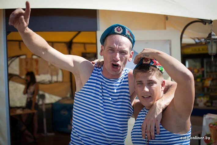 песня весенняя песенка текст песни. в вечерний час пластинка. песня я сегодня опять полупьяный. зима не обижайся текст. разбегутся под ногами ручейки бутырка.